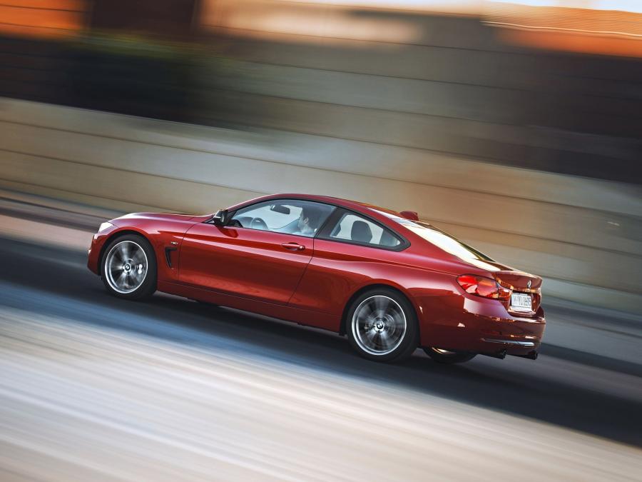  BMW 435i Coupe Sport Line 2013 года  (фото 24 из 28)